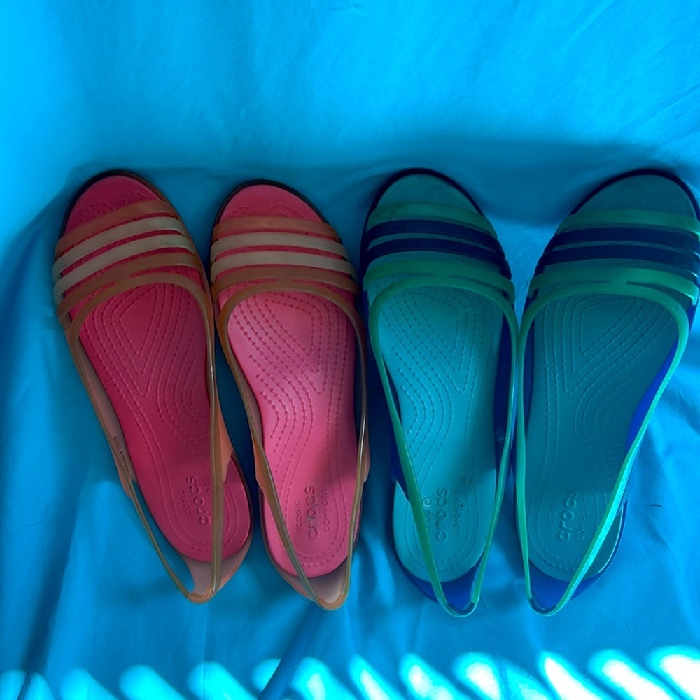 2pr ISABELLA Huaraches CROCS size8 Colorsroyal, grey& aqua. Colors peach&coral!!